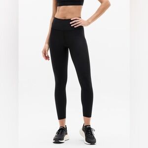 Athleta Women’s Black Interval Stash 7/8 Tights - SP